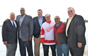 Left to right: Karl Kuspa of Bayville Yacht Club, Rick Mahorn--voice of the Detroit Pistons, 2016 Bell's Beer Bayview Mackinac Race Chairman Kyle Burleson, Ken Kal--voice of the Detroit Pistons, Willie Horton, and Detroit Lions sportscaster Jim Brandstatter (photo by Bob Benko)