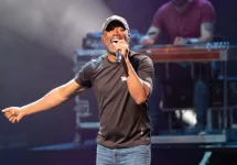 Darius Rucker in concert at Hard Rock Live. HOLLYWOOD^ FLORIDA - MARCH 19^ 2023