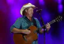 Tracy Lawrence performs at the CountryFlo Music and Camping Festival on November 4^ 2016 in Lake Wales^ Florida.