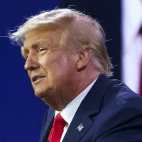 trumpdonald_062423gn52_w402856