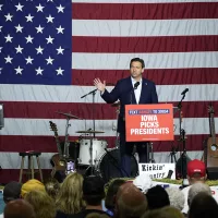 top-desantis_080623_ap_charlie-neibergall52578