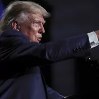 trumpdonald_080623ap_trump-debate182703