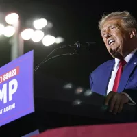 politics-trump_121023_ap_lynne-sladky16049
