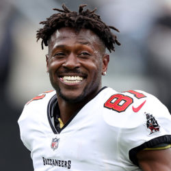 gettyimages_antoniobrown_120122