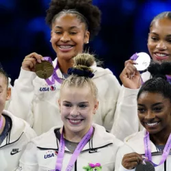 gymnastics-team2-gty-ml-231005_1696505998985_hpembed_3x2_160028129166226