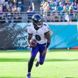 8 LAMAR JACKSON BALTIMORE RAVENS VS JACKSONVILLE JAGUARS NOVEMBER 27^ 2022 at TIAA BANK FIELD JACKSONVILLE FLORIDA