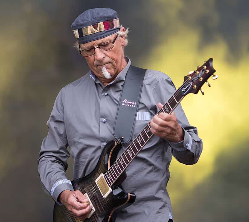Interview with MARTIN BARRE (JETHRO TULL)