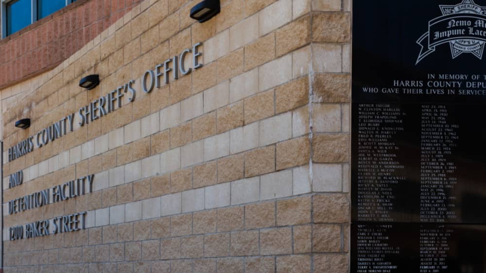 Authorities confirm the remains of 8-year-old boy found in Texas apartment was killed due to blunt force - Vimarsana News