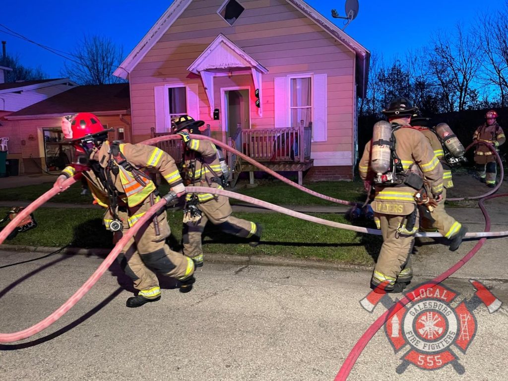 Galesburg Fire fights blaze on Lincoln St. Saturday night - Vimarsana News