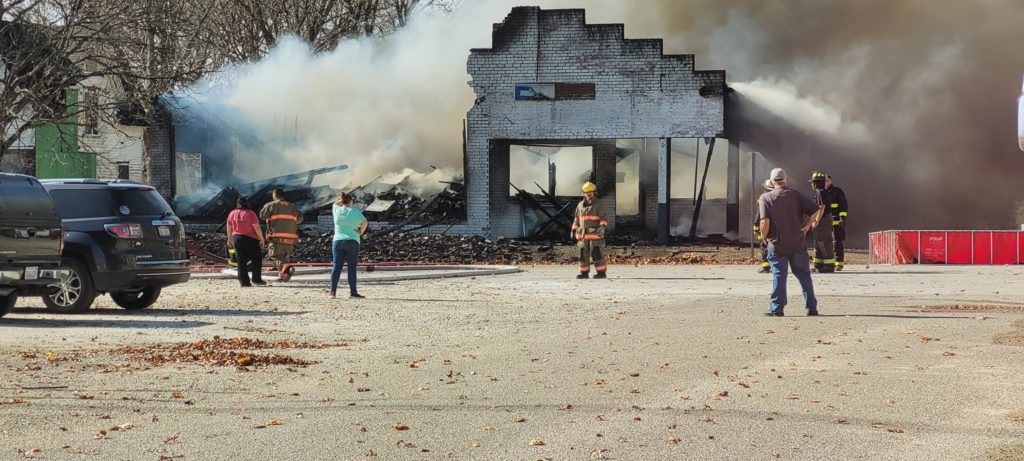 Maquon's Strode Garage fire update: lack of water on scene, $3M in damage - Vimarsana News