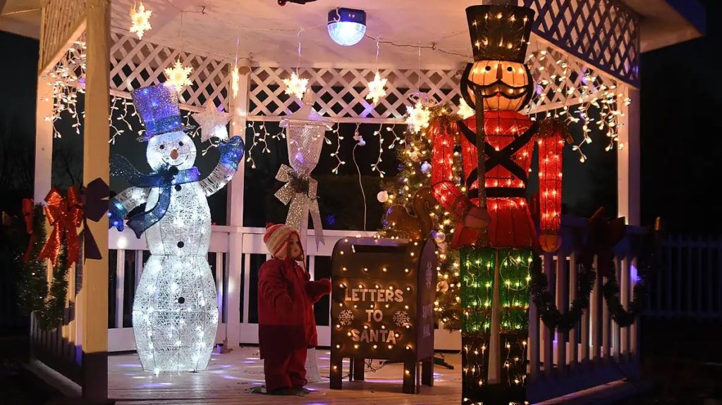 Lighting up East Galesburg for the holidays. Corbin's Light Show