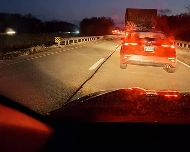 Accident closes I-74 near Galesburg for nearly 3 hours. Here's what happened - Vimarsana News