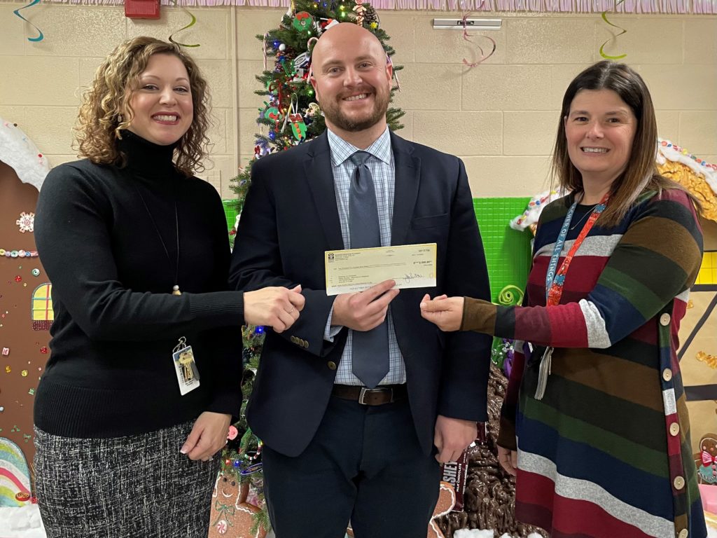 Knoxville Community Fund grant provides food to area children - Vimarsana News