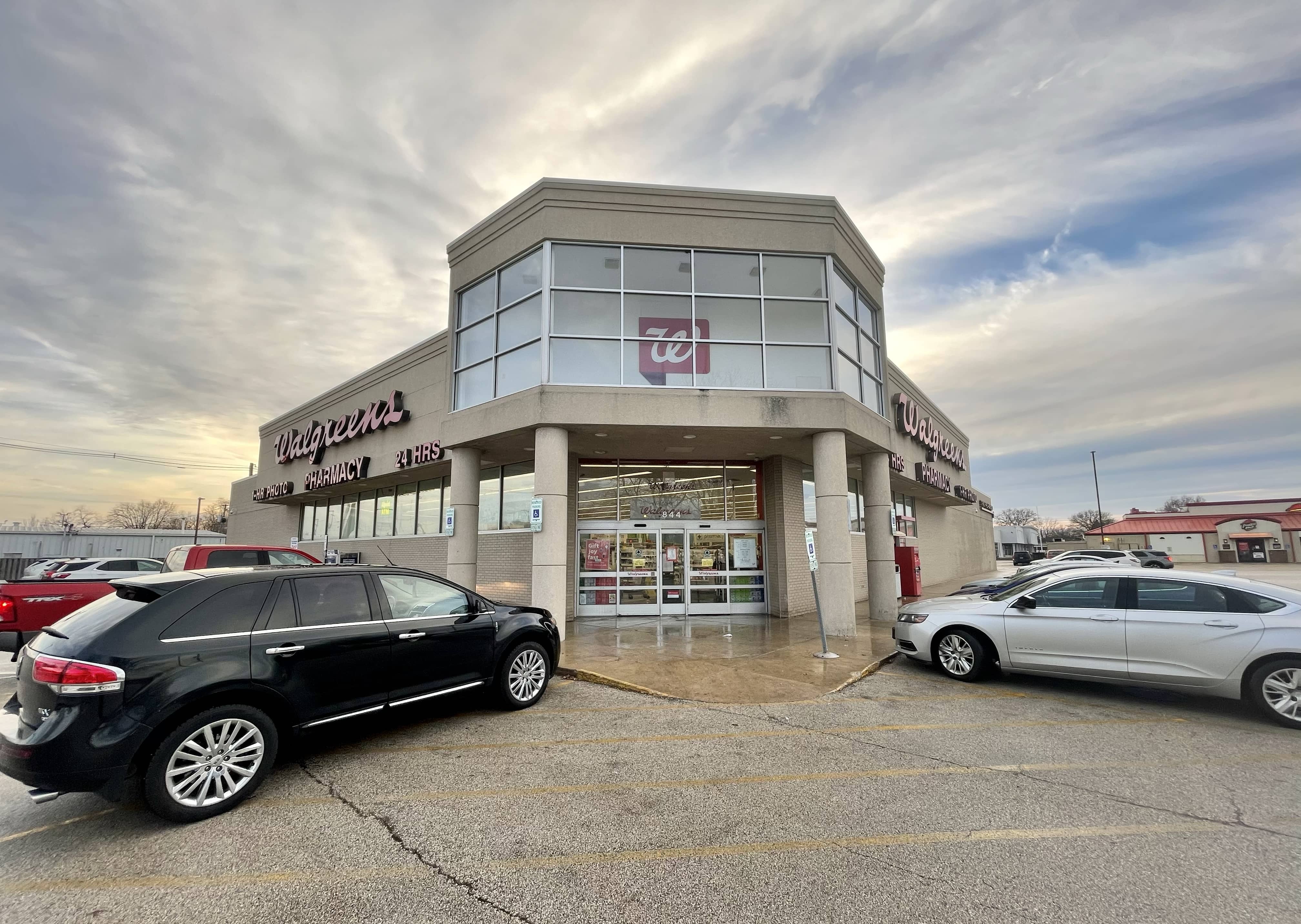 walgreens galesburg il main st