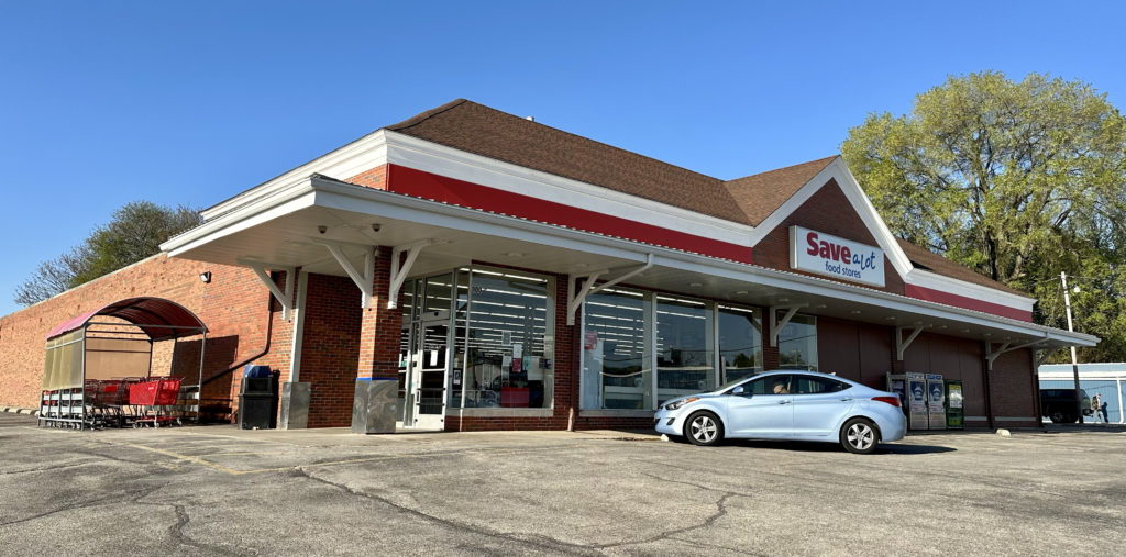 East-side Galesburg chain grocery store to close. Here is why, and what we know - Vimarsana News