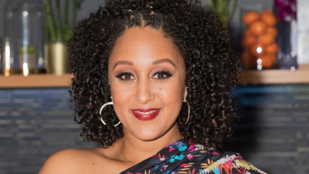 Actress And Talk Show Host Tamera Mowry Housleys Niece Killed In Thousand Oaks Bar Shooting 