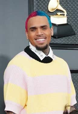 Chris Brown's 'Crazy' Crowns Hot R&B/Hip-Hop Songs, Biggest Radio Hit Since 2008 | Alice 96.5 - Vimarsana News