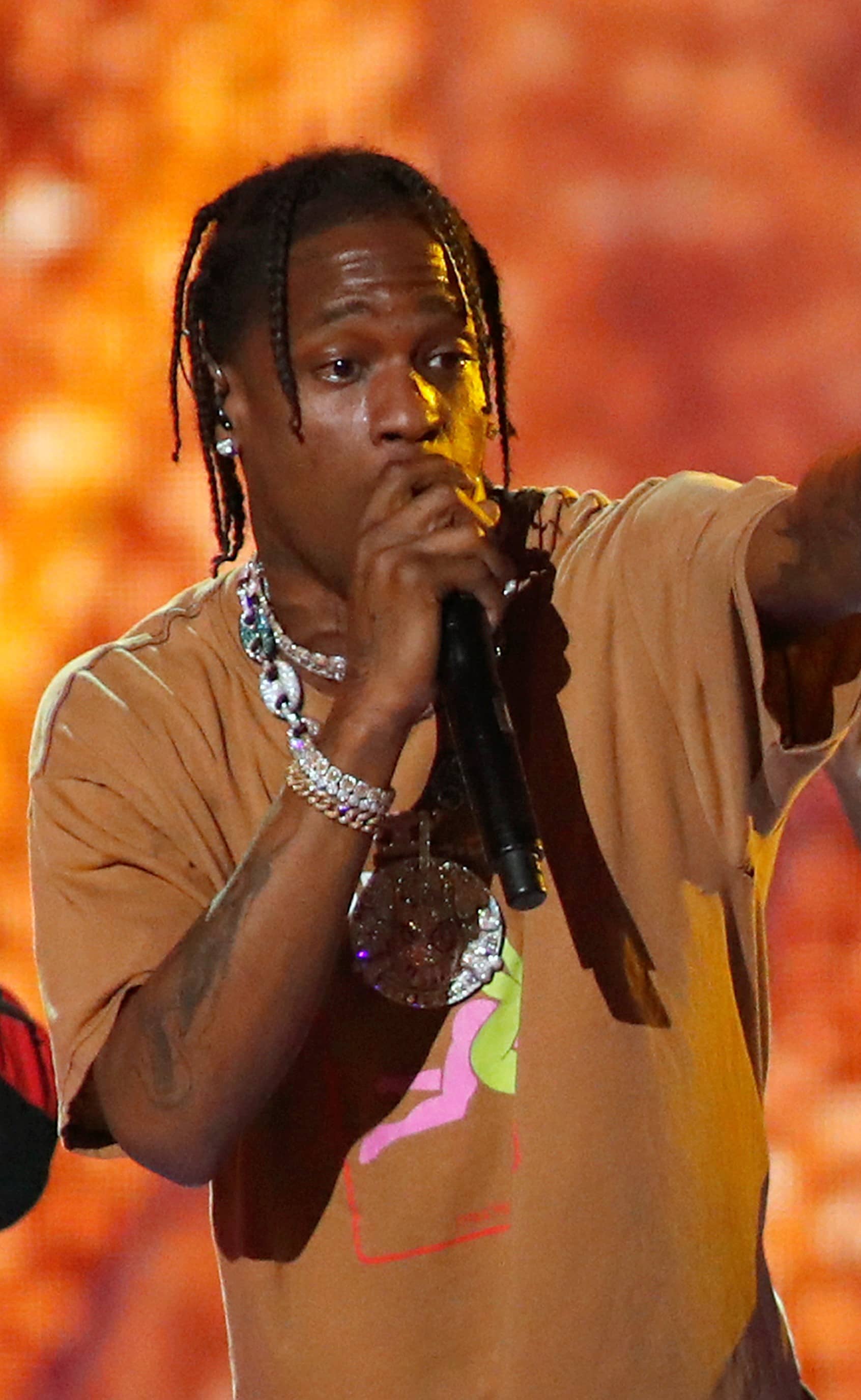 travis-scott-l-and-quavo-of-the-rap-group-migos-perform-during-the-iheartradio-music-festival-at-t-mobile-arena-in-las-vegas