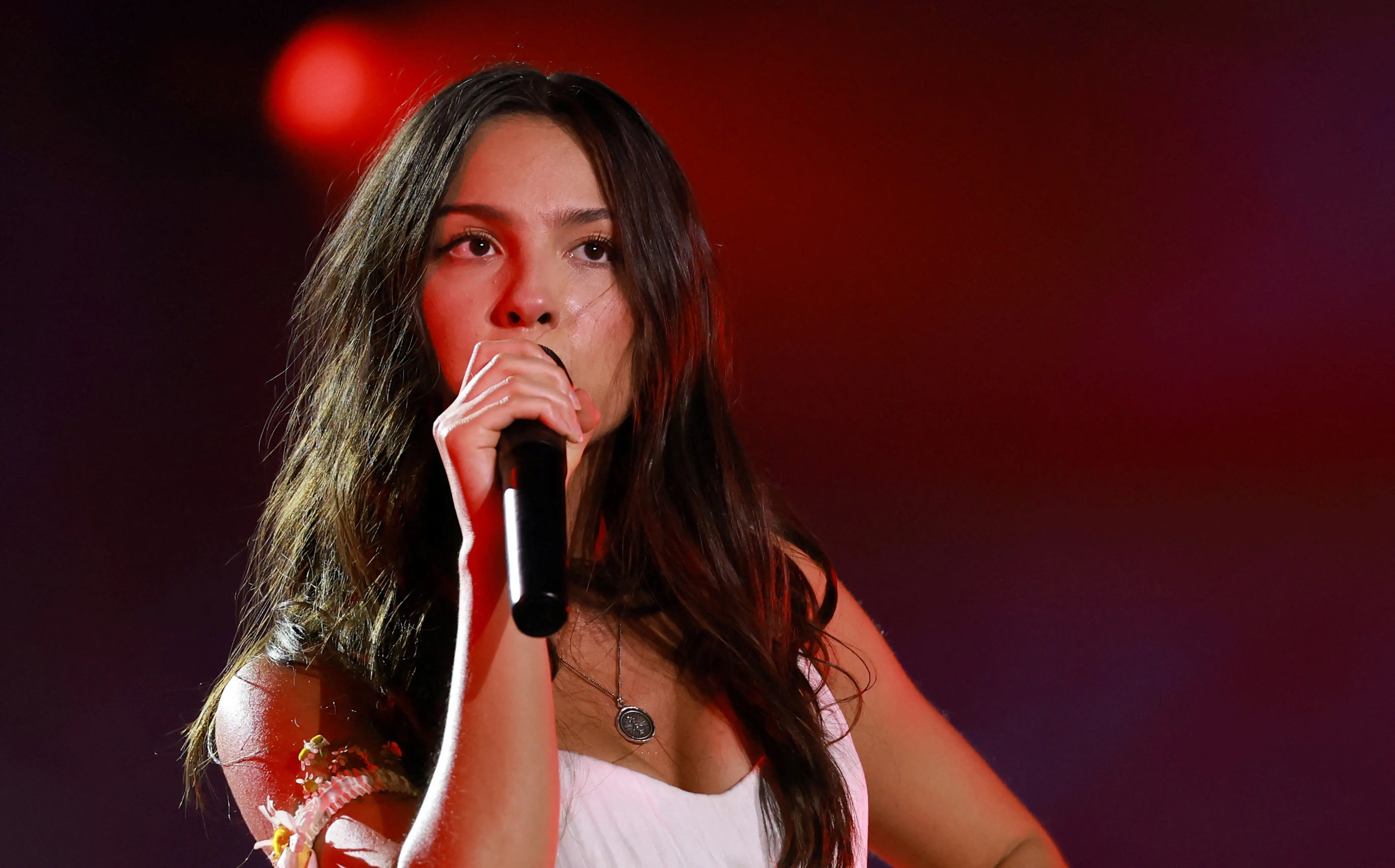 music-dasiy-chain-fields-festival-3