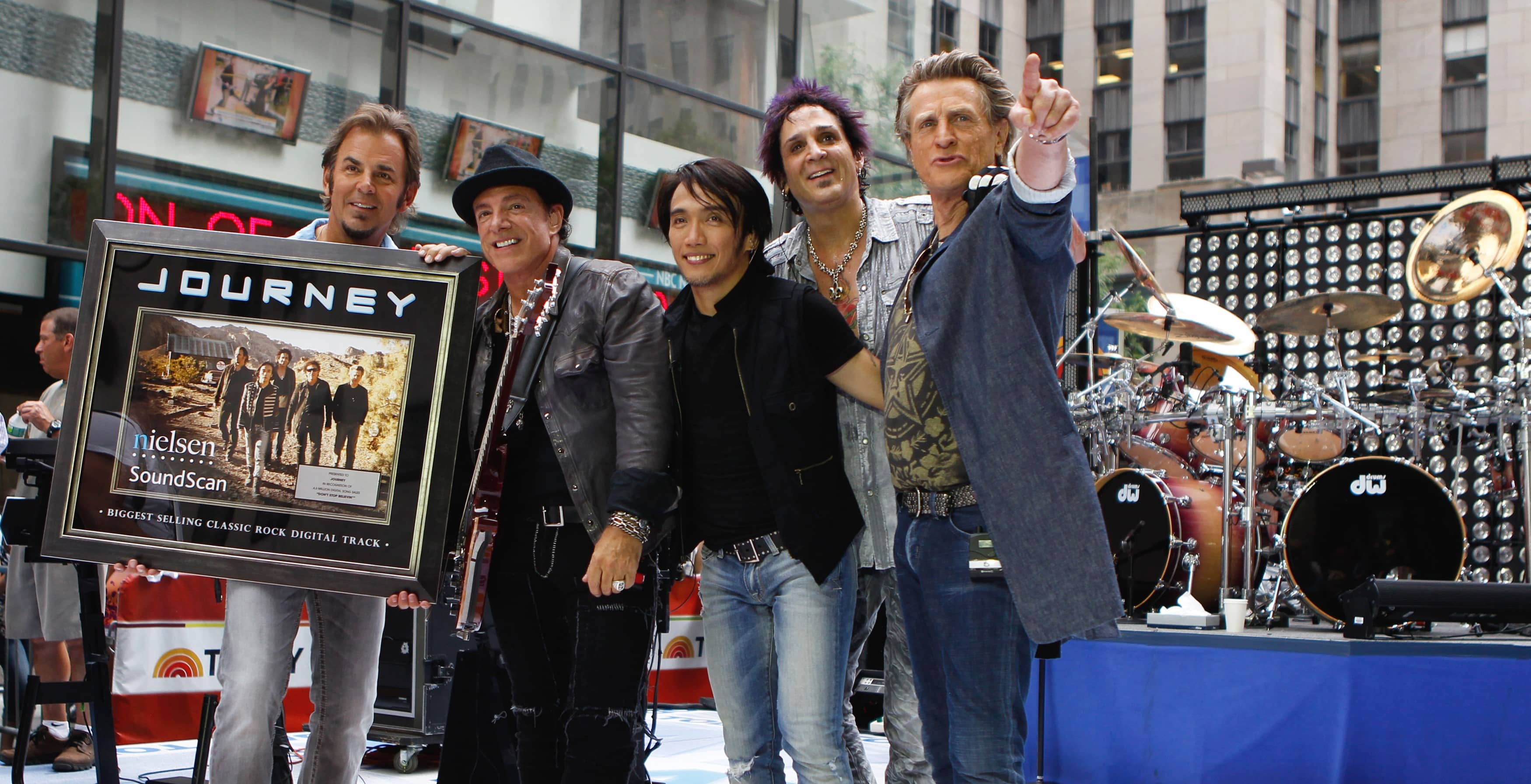 journey-band-members-pose-together-after-performing-on-nbcs-today-show-in-new-york