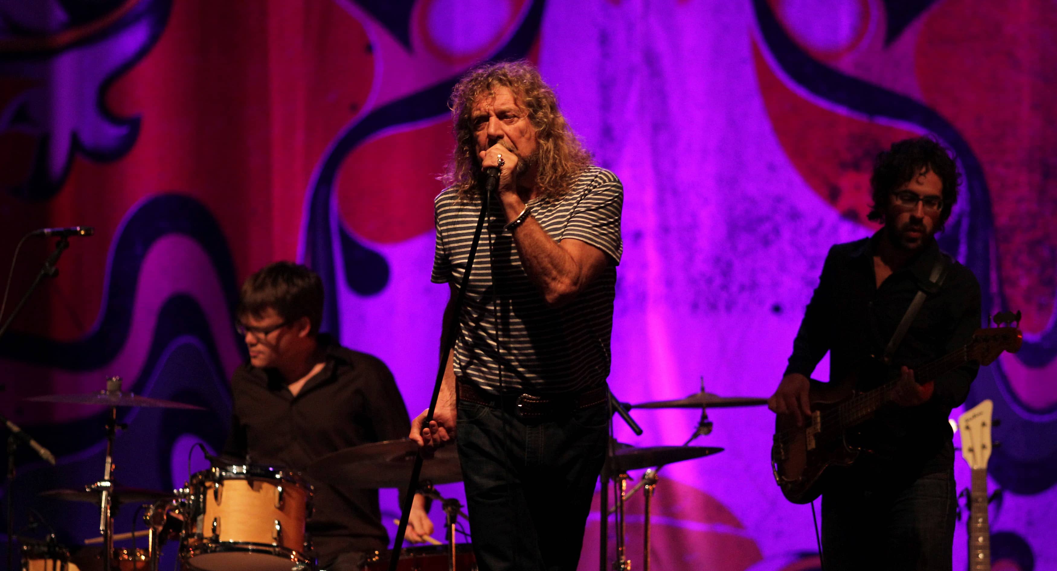 musician-plant-lead-singer-of-british-rock-band-led-zeppelin-performs-during-a-tour-for-his-new-project-the-sensational-space-shifters-in-brasilia