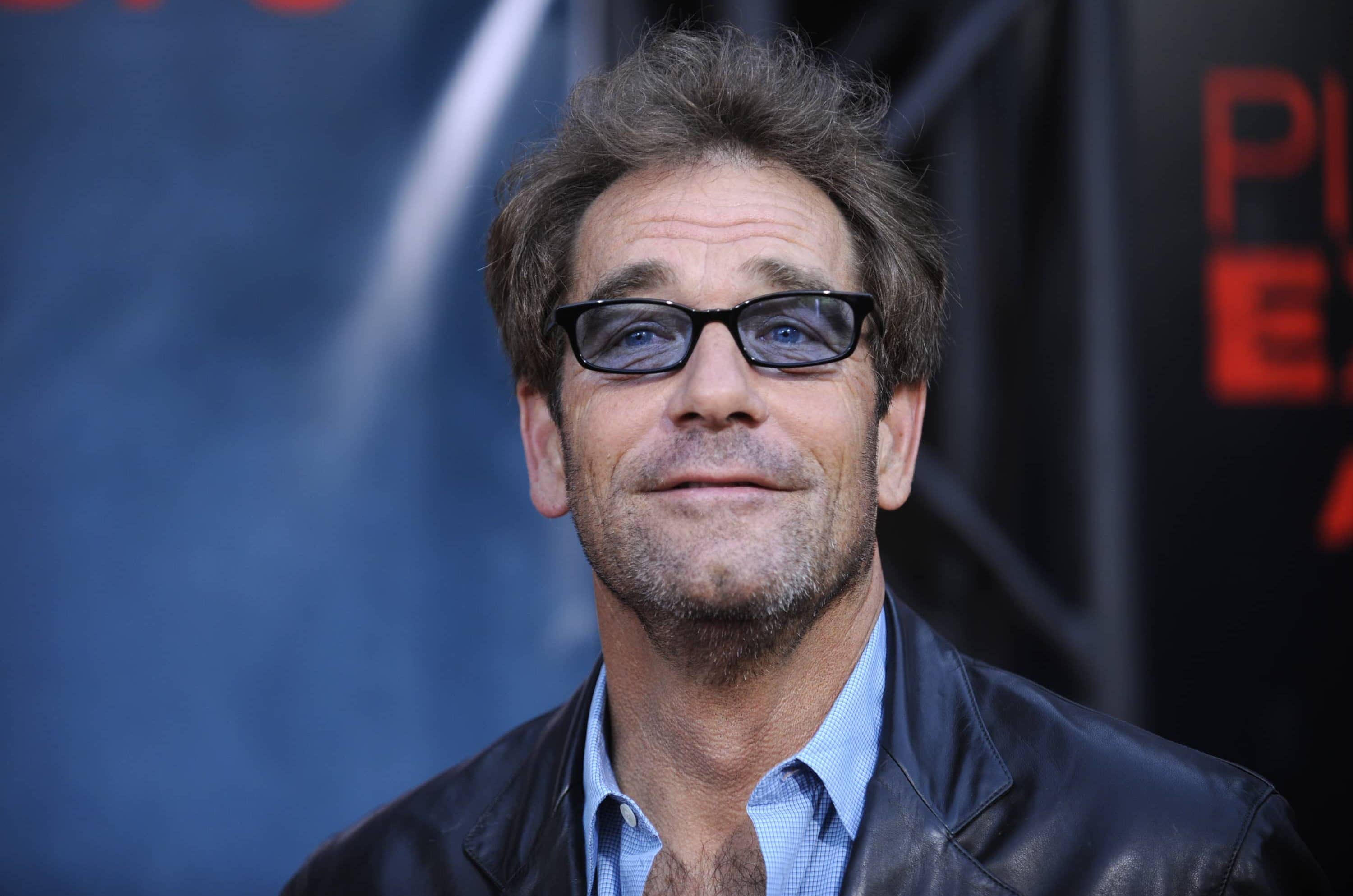 musician-huey-lewis-attends-the-premiere-of-the-film-pineapple-express-in-los-angeles