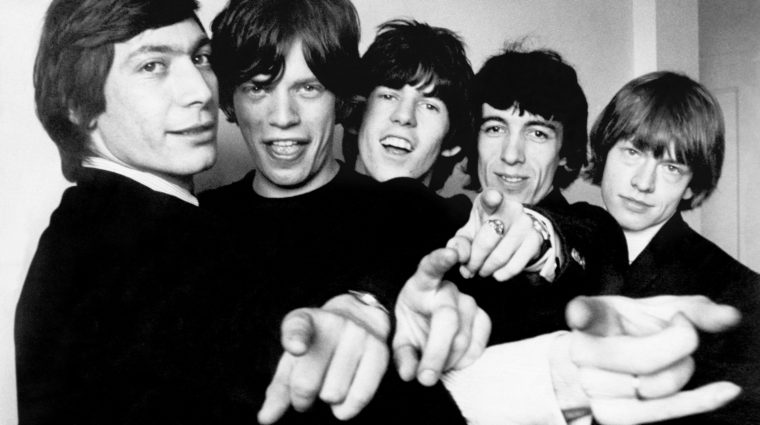 the-rolling-stones-pose-for-a-picture