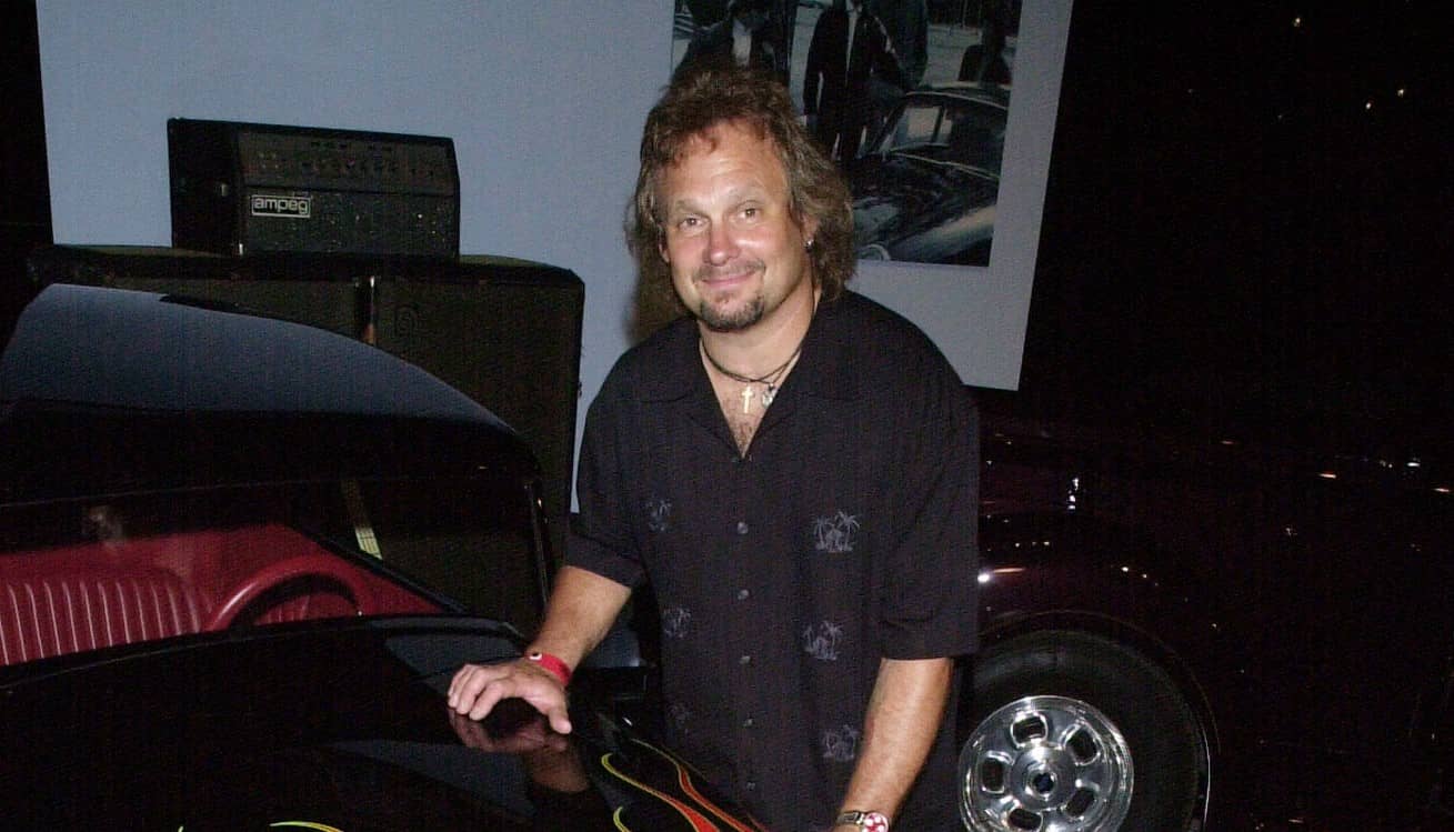 van-halen-bassist-michale-anthony-with-1934-ford-at-cars-and-stars-gala
