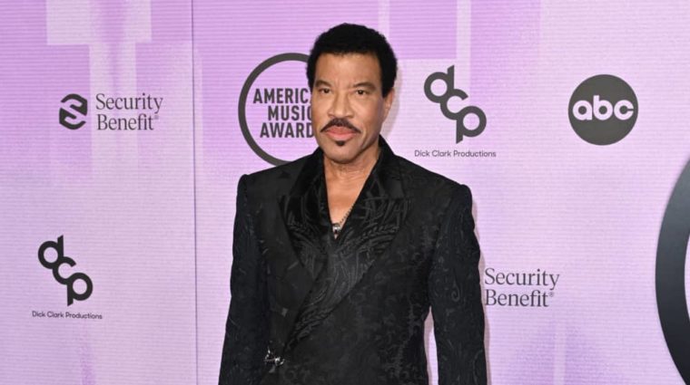 shutterstock_2228899943160873