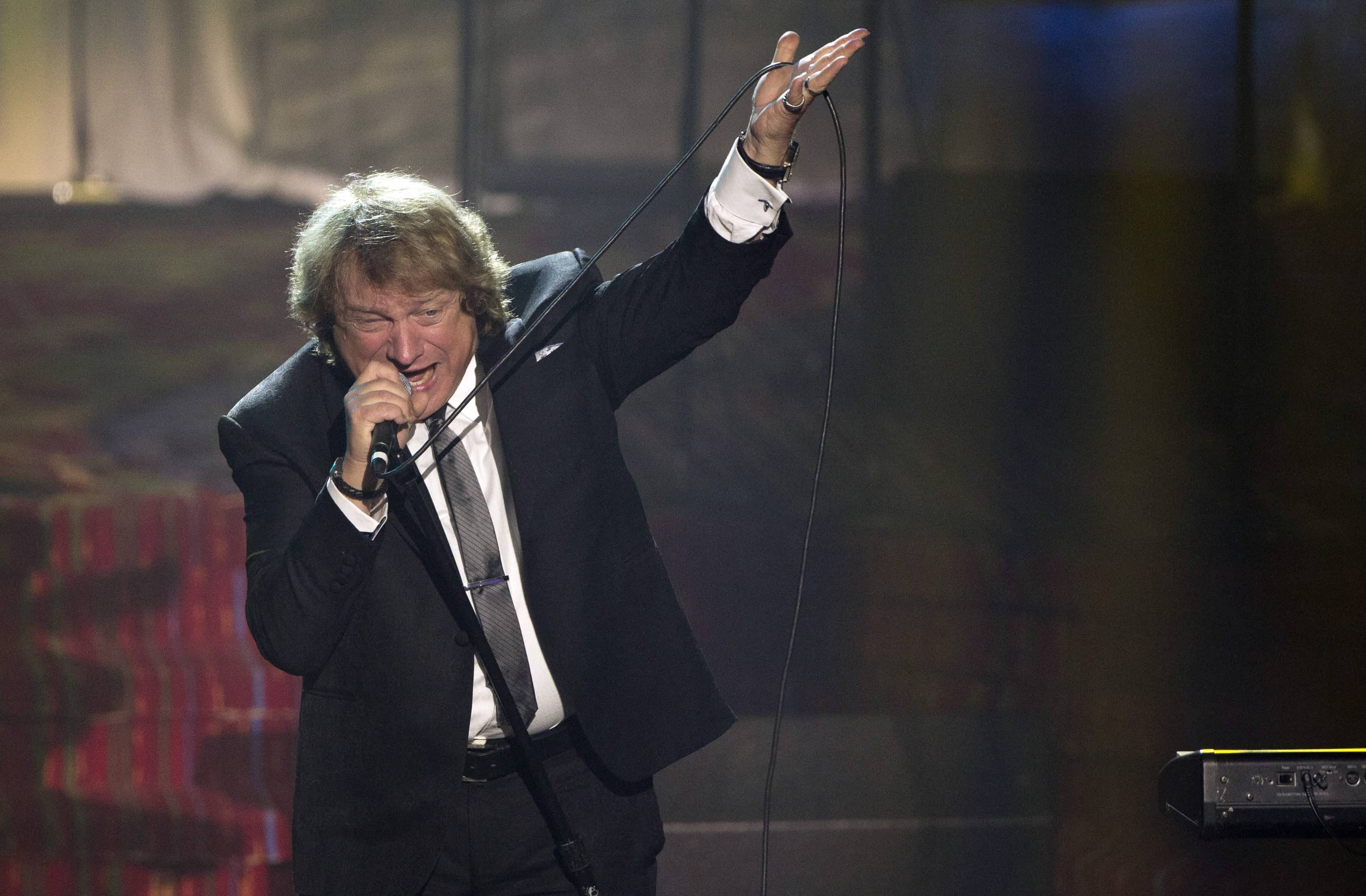 lou-gramm-lead-vocalist-of-the-rock-band-foreigner-performs-during-the-44th-annual-songwriters-hall-of-fame-ceremony-in-new-york