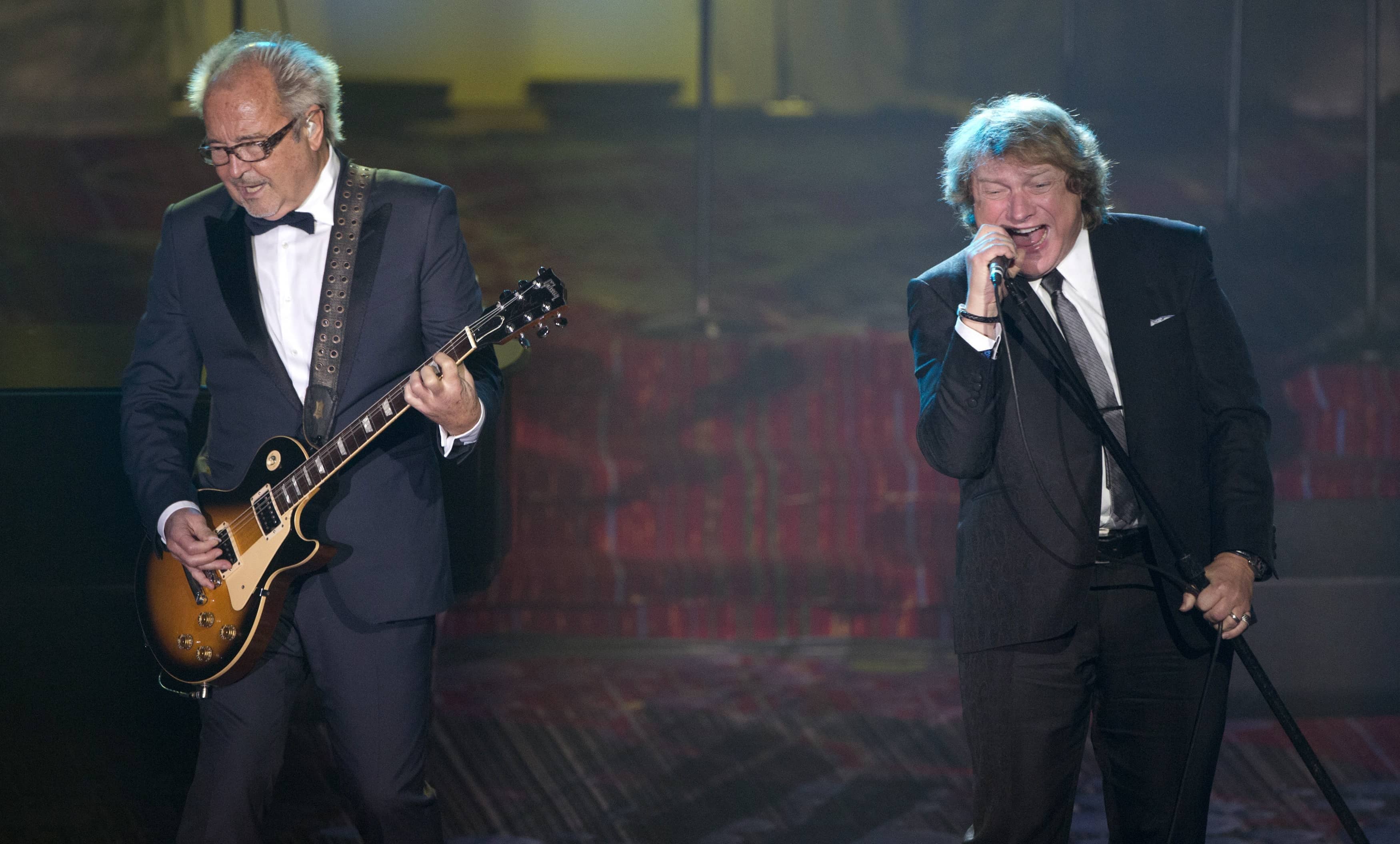 musicians-lou-gramm-and-mick-jones-of-foreigner-perform-during-the-44th-annual-songwriters-hall-of-fame-ceremony-in-new-york