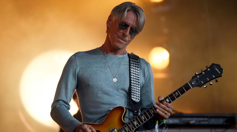 paul-weller-performs-on-the-pyramid-stage-at-worthy-farm-in-somerset-during-the-glastonbury-festival