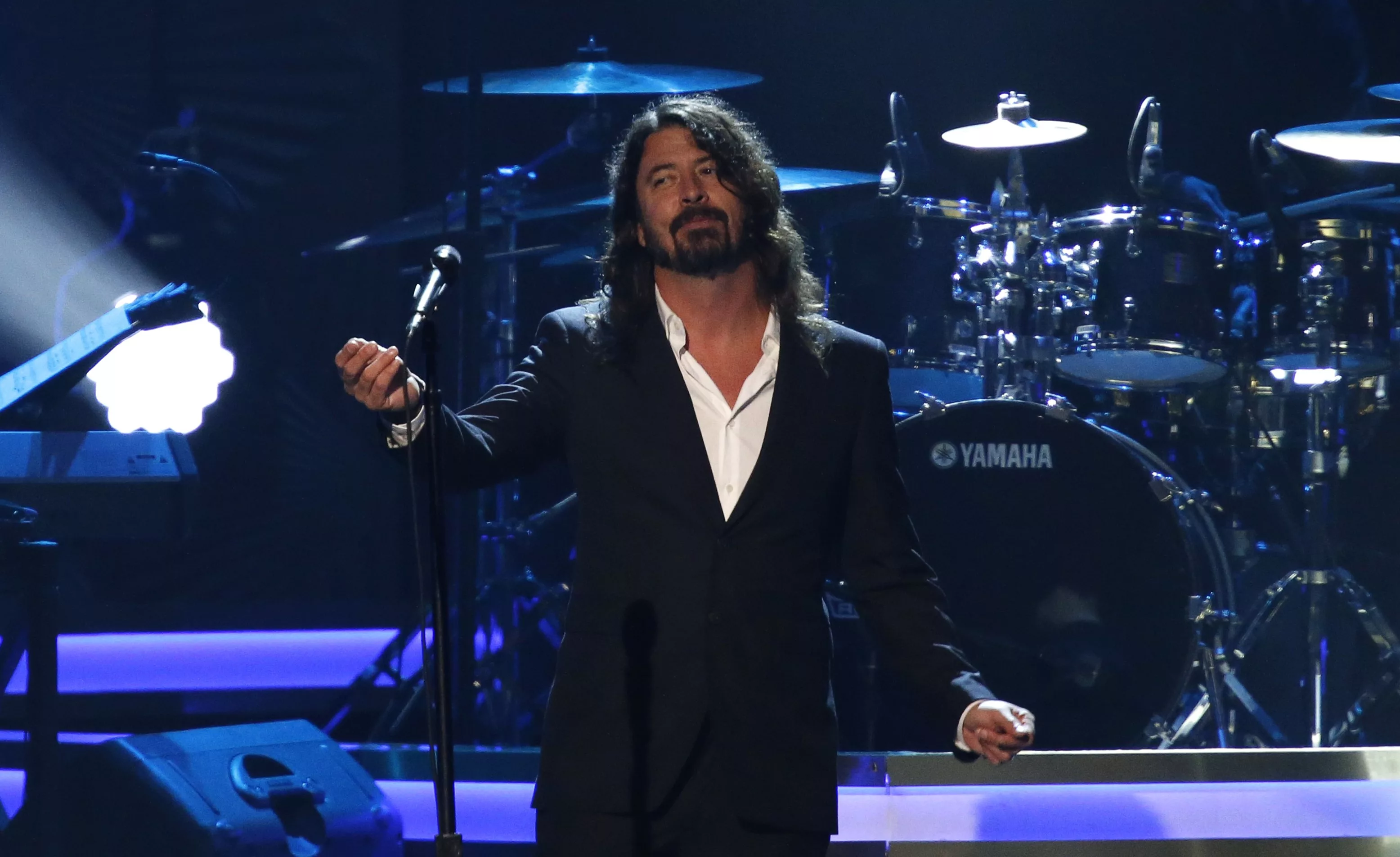 dave-grohl-2016-02-14t120000z_1879952360_tb3ec2e0knhpt_rtrmadp_3_music-lionelrichie