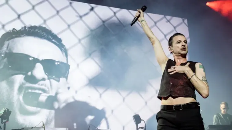 Depeche Mode in concert at the Oracle Arena in Oakland^ CA OAKLAND^ CA - OCTOBER 10^ 2017