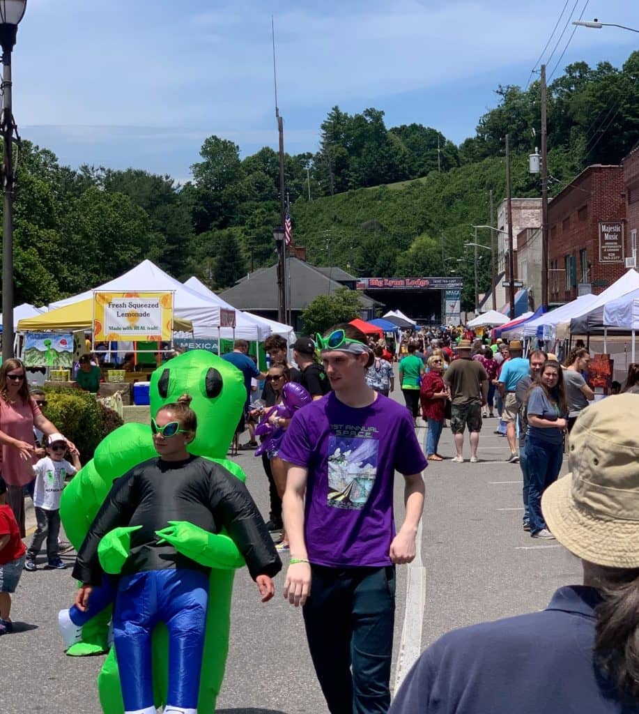 SPRUCE PINE ALIEN FESTIVAL WKYK, WTOE