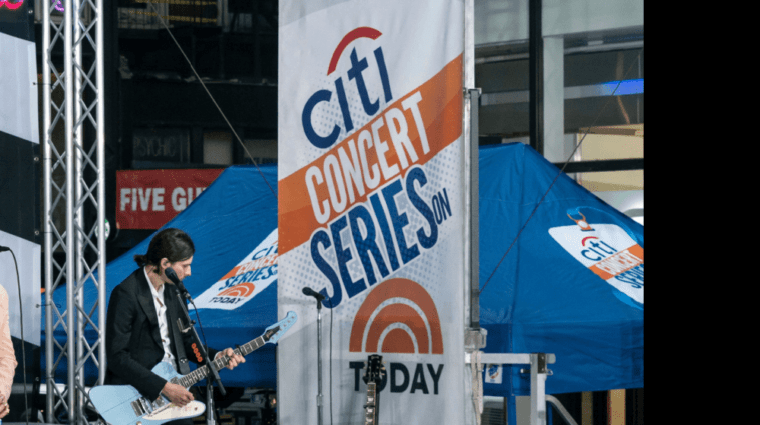 shutterstock_1656961369885486