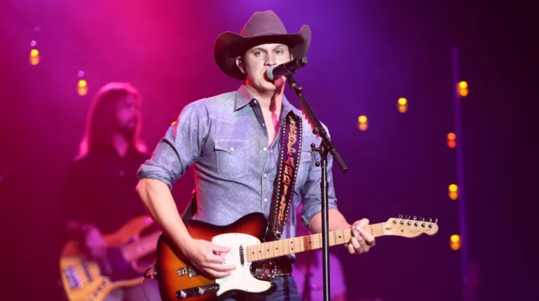 Jon Pardi performs onstage during the "All Time High" tour at the Paramount on January 16^ 2016 in Huntington^ New York.