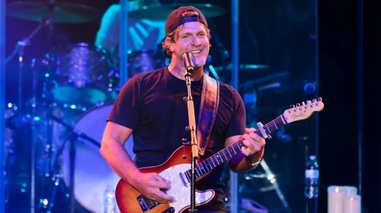 Billy Currington performs at the Paramount on May 10^ 2019 in Huntington^ New York.