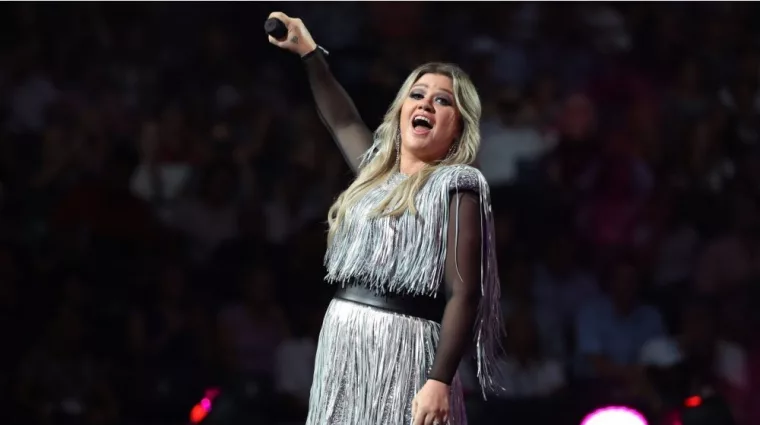 Kelly Clarkson sings during 2018 US Open Opening Night Act at National Tennis Center in New York AUGUST 27^ 2018