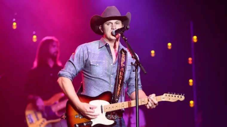 Jon Pardi performs onstage during the "All Time High" tour at the Paramount on January 16^ 2016 in Huntington^ New York.