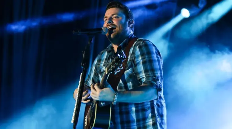 Chris Young performs at the 6th Annual Fest at the Pennysaver Amphitheater on July 3^ 2016 in Farmingville^ New York.
