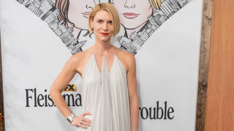 Claire Danes wearing dress by Zac Pozen attends Hulu FX’s Fleishman Is In Trouble at Carnegie Hall in New York on November 7^ 2022