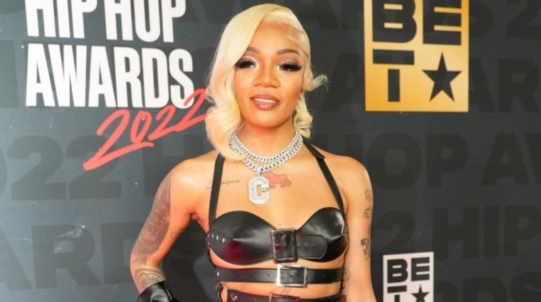 shutterstock_2208875319