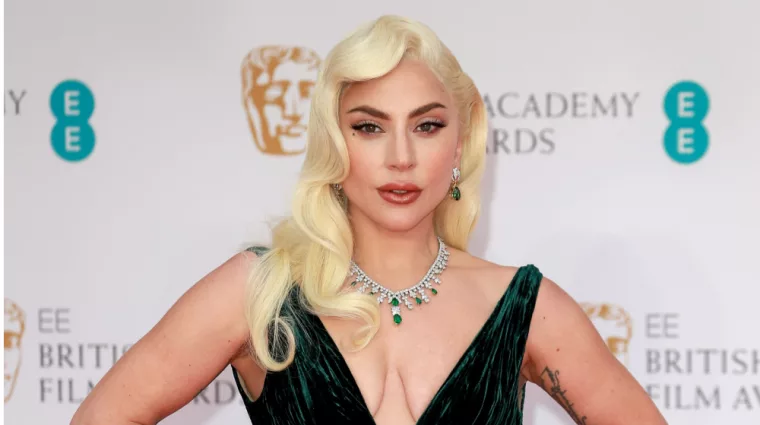 shutterstock_2137216933400680