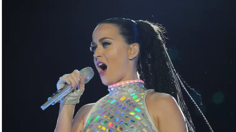 shutterstock_762525814373610