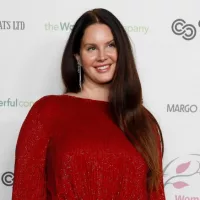 Lana Del Rey at the Women's Guild Cedars Sinai Disco Ball at Beverly Hilton Hotel on November 30^ 2022 in Beverly Hills^ CA