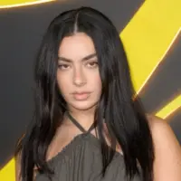 Charli XCX at the premiere for "I Love LA" at Paramount Studios. LOS ANGELES^ USA. October 28^ 2025