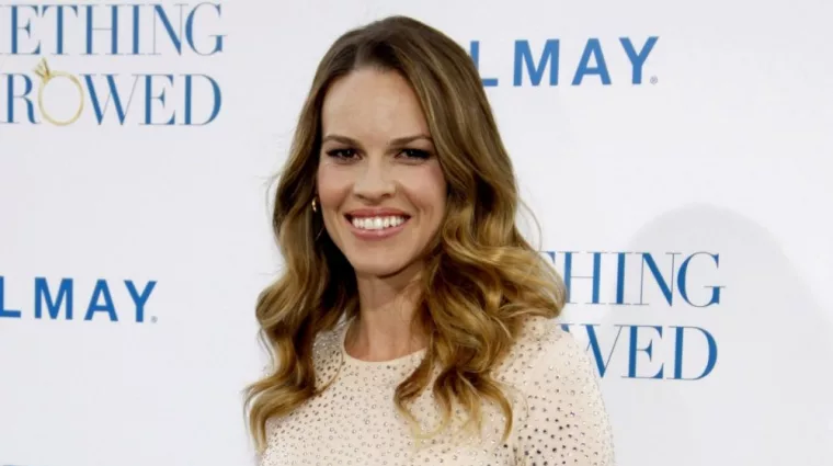 Hilary Swank at the Los Angeles premiere of "Something Borrowed" held at the Grauman's Chinese Theater in Los Angeles. HOLLYWOOD^ CALIFORNIA - May 3^ 2011