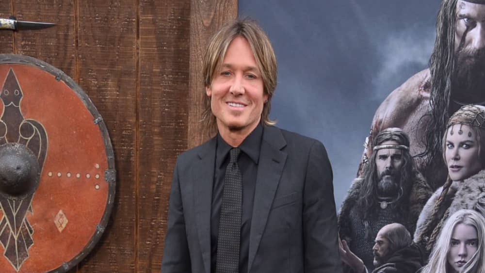 Take a listen to Keith Urban's new single, 'Brown Eyes Baby' - Vimarsana News