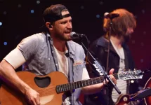 Chase Rice performs at CBS Radio's Stars & Strings event at the Chicago Theatre on November 9^ 2016 in Chicago^ Illinois.